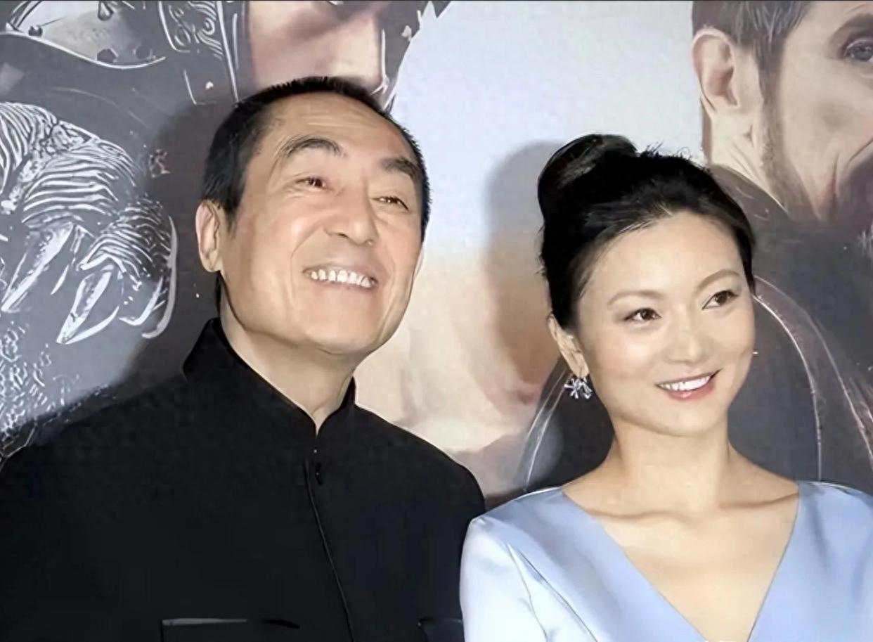 世界杯官方平台-张艺谋75岁衰老体衰，相差31岁的陈婷，生了一个“年轻版的自己”