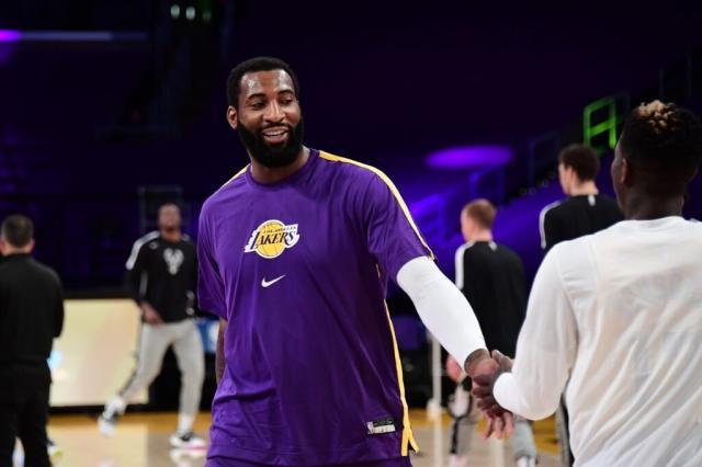 世界杯官方平台-庄神首战受伤，小加倍感冷落  湖人赔了夫人又折兵