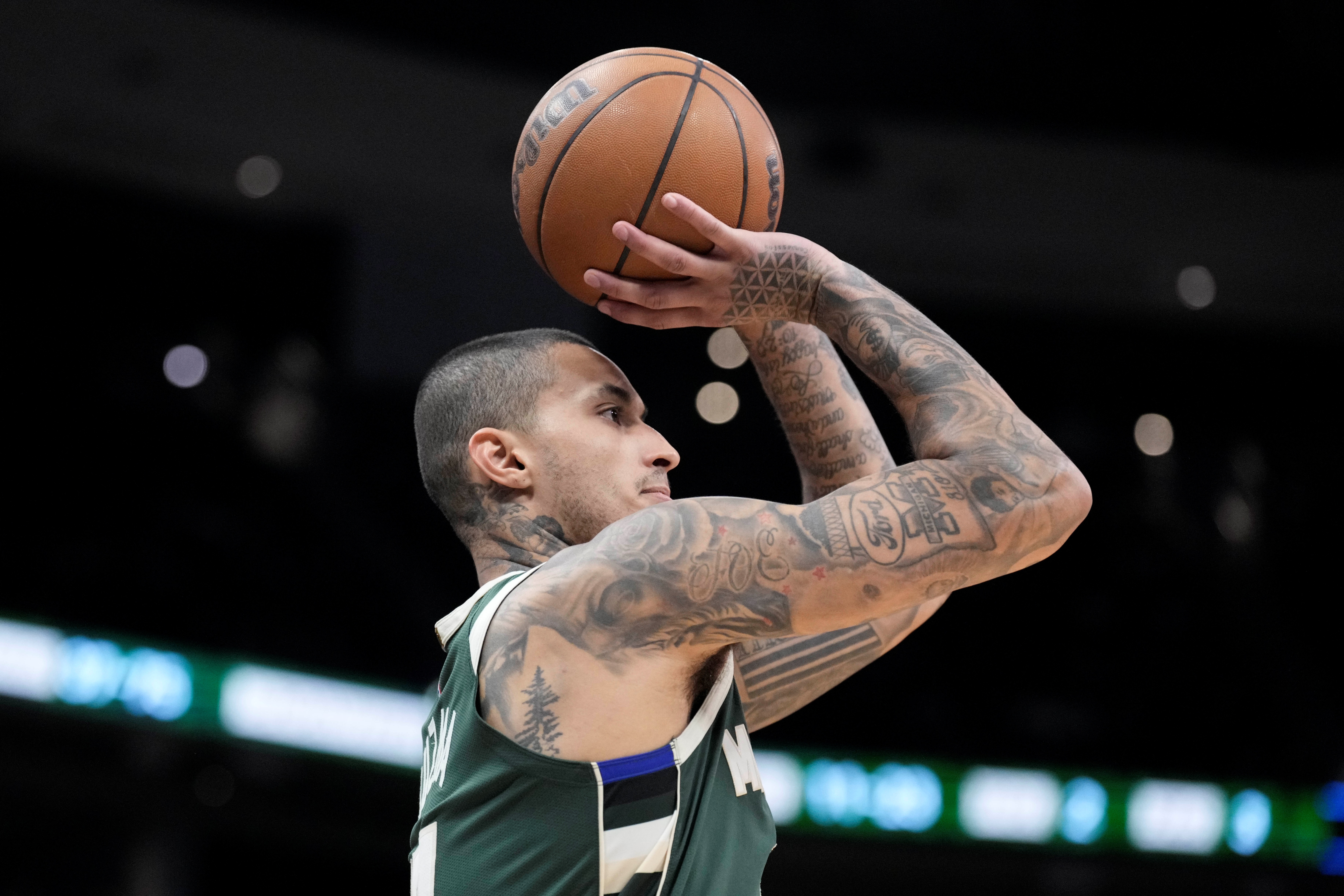 世界杯官方平台-两分球11中9！库兹马得到20分6板3助3断1盖帽 三分失准6中0